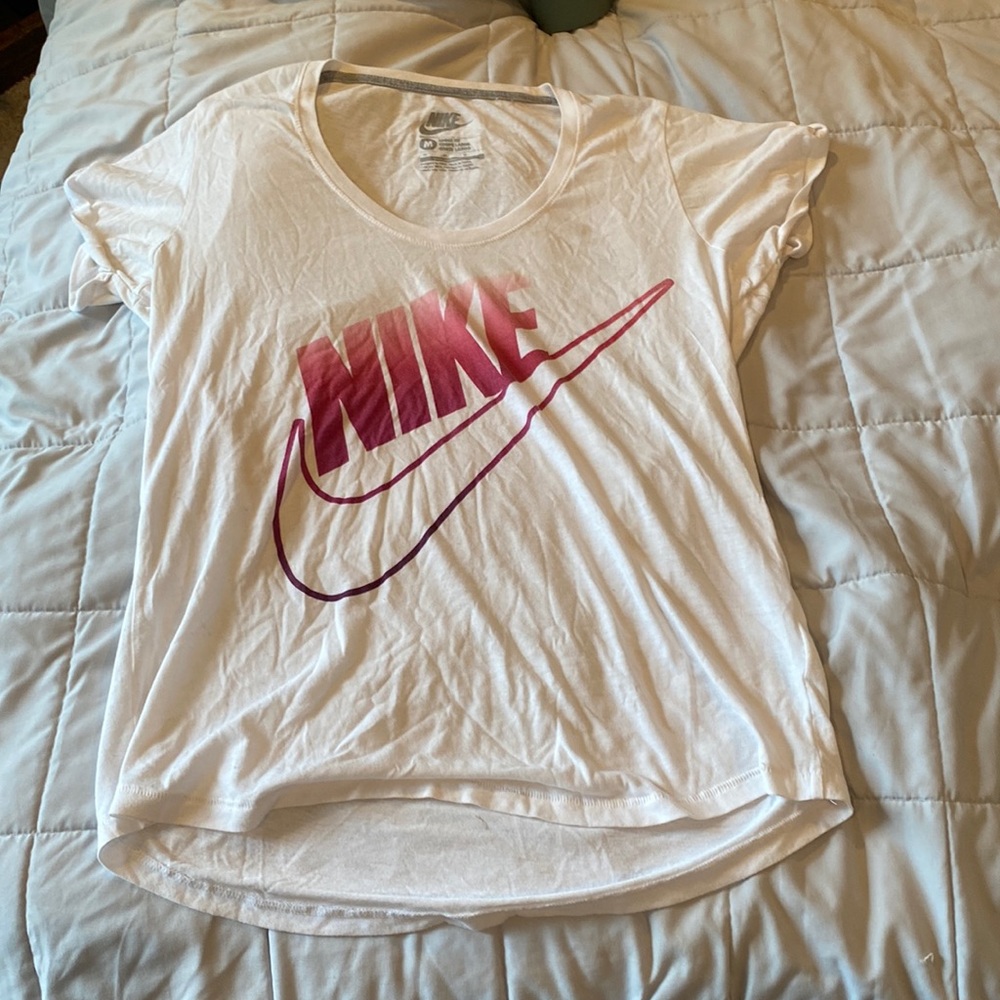 Nike Loose Fit Tee
